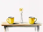 Akvarel af to kaffekrus med vase imellem